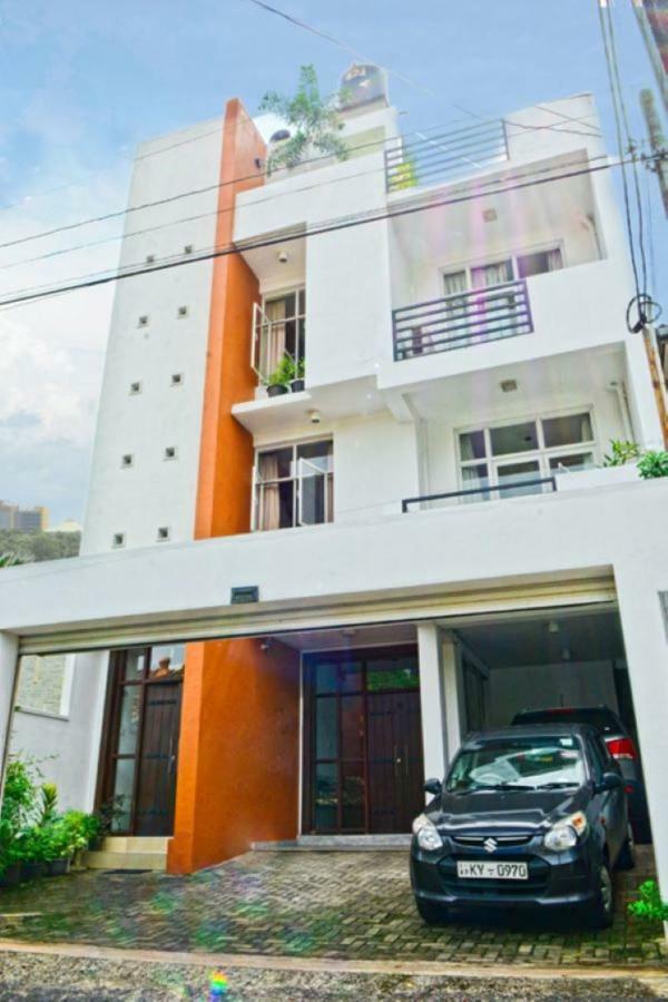 Furnished Apartment At Colombo Suburbs Nawala 라자기리야 외부 사진